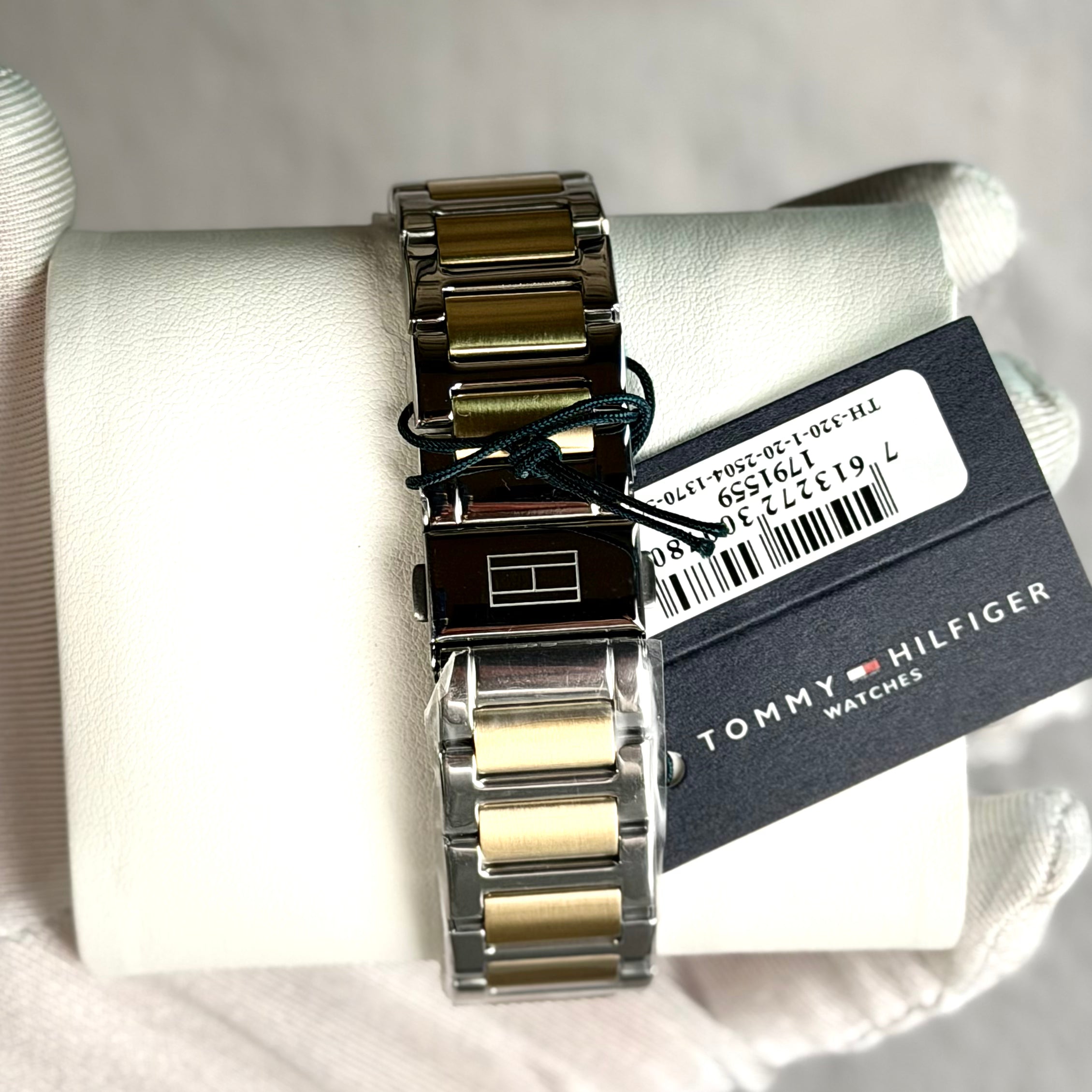 TOOMY HILFIGER