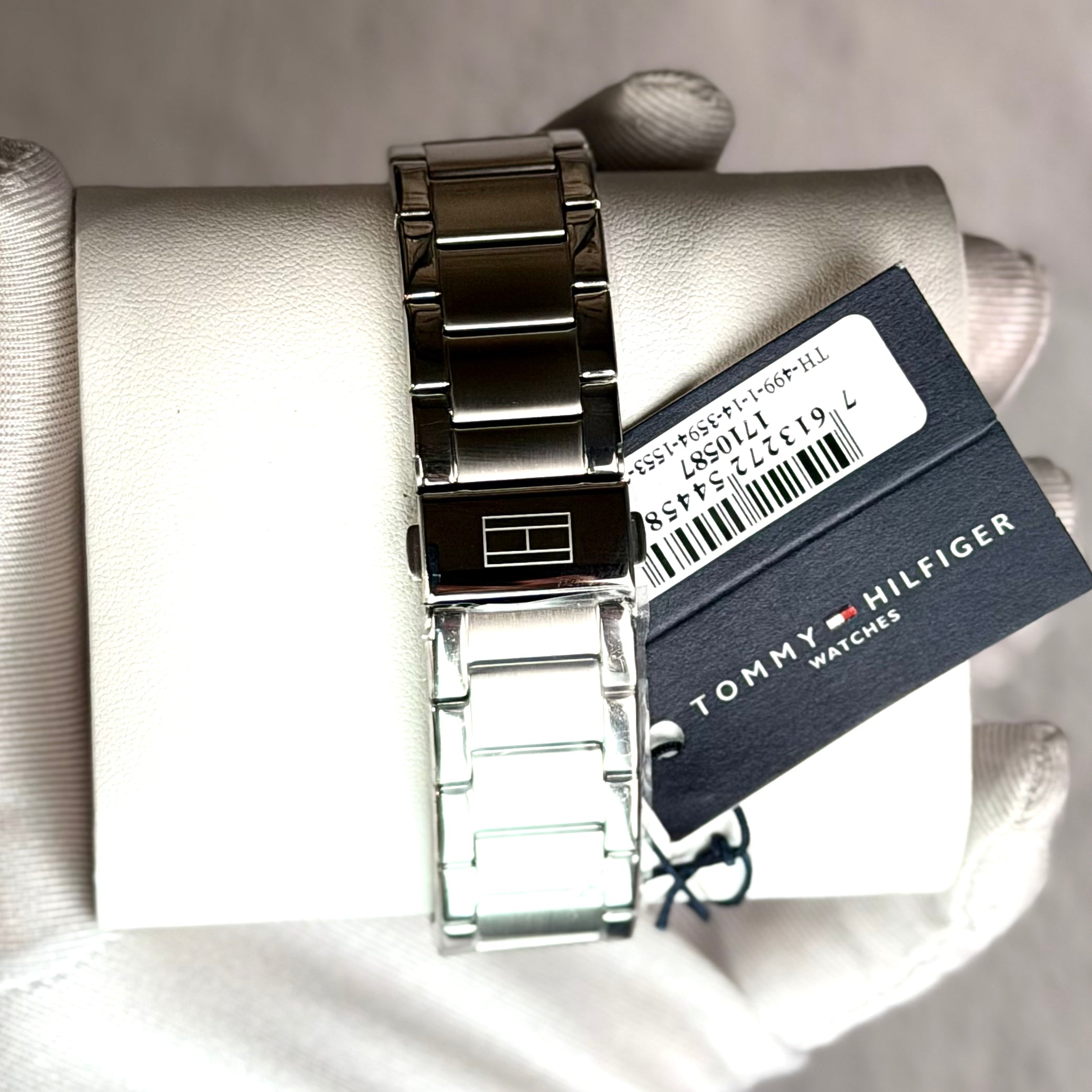 TOOMY HILFIGER